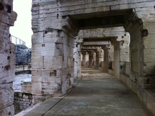 étage supérieur des Arènes d'Arles