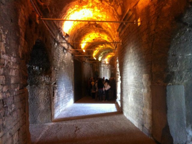 Arènes de Nîmes - galerie souterraine
