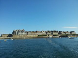 Saint-Malo vue depuis la mer