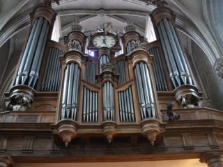 l'orgue de la cathédrale Saint-Pierre (photo de Sylviane G.)